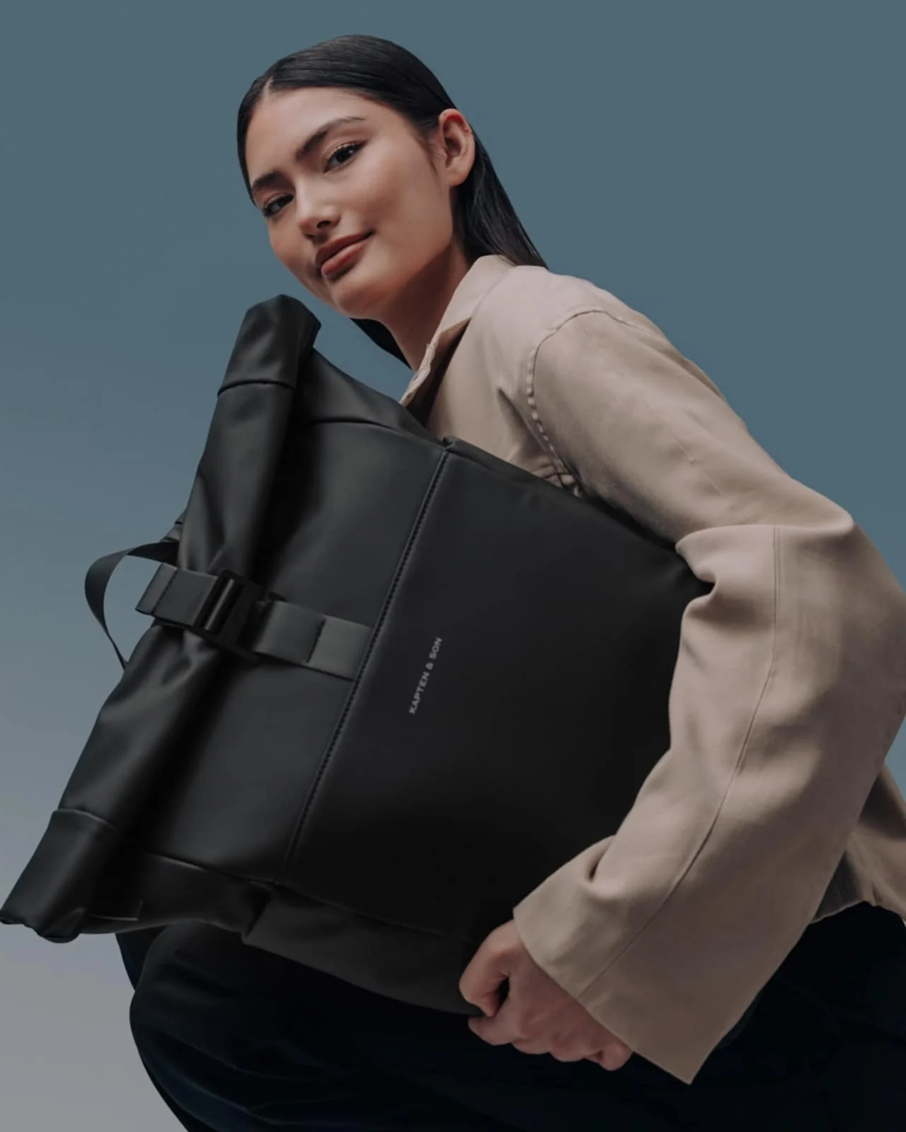Lund Sleek Full PU - Image 9
